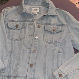 FOREVER 21 light wash jean jacket